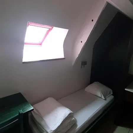 Auberge De Jeunesse Hi Saint-Brieuc Room photo