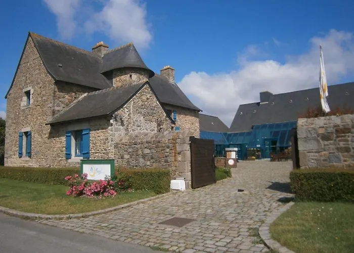 Auberge De Jeunesse Hi Saint-Brieuc